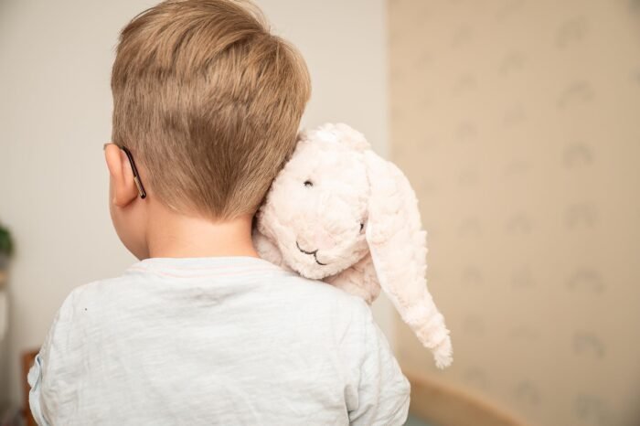 Mollis Hase Kuscheltier Baby (36cm groß) – Whes Stofftier für Kinder & Babys – Kuschelhase – Bild 5